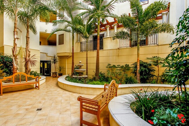 Building Photo - 11863 Darlington Ave