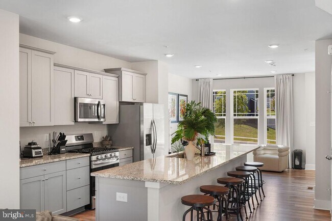 Building Photo - 2802 Bridgewater Dr