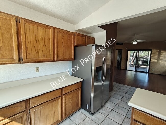 Building Photo - 9073 N Tiger Eye Way