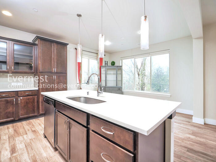 Building Photo - 14830 16th Pl W