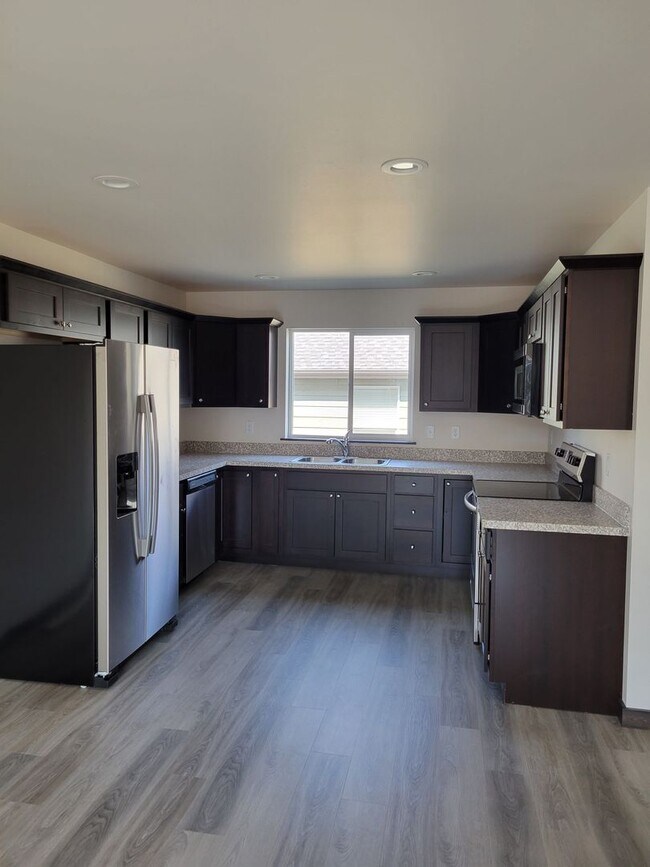 Building Photo - 93 W Jefferson Ave