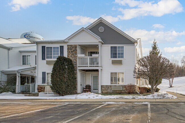 Building Photo - 2427 Silverstone Dr