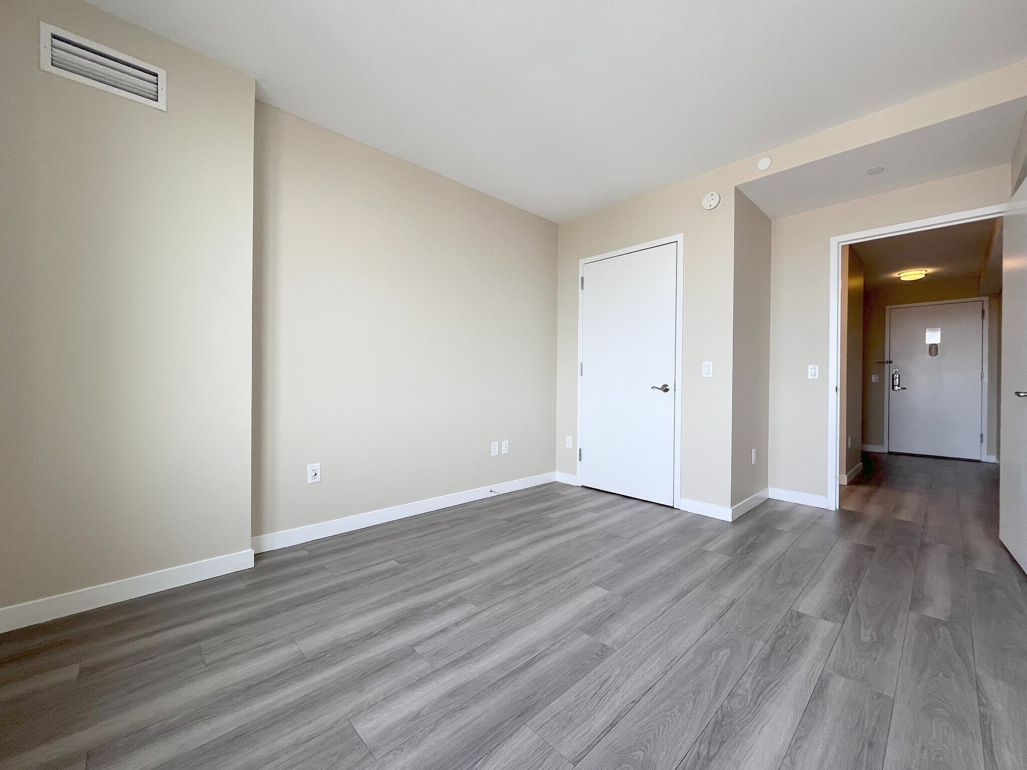 Building Photo - 1524 Sheepshead Bay Rd
