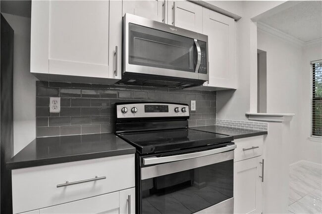 Building Photo - 1312 Old Hammond Chase