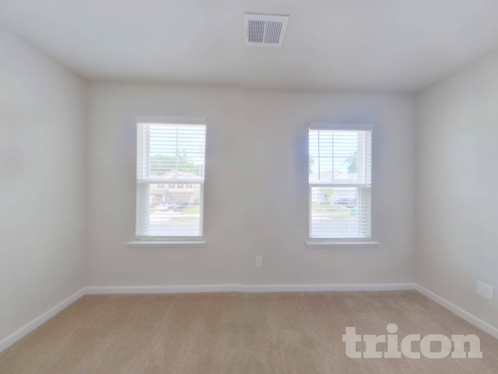 Building Photo - 201 Spring Knoll Dr