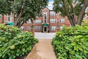 Building Photo - 7538 Wydown Blvd