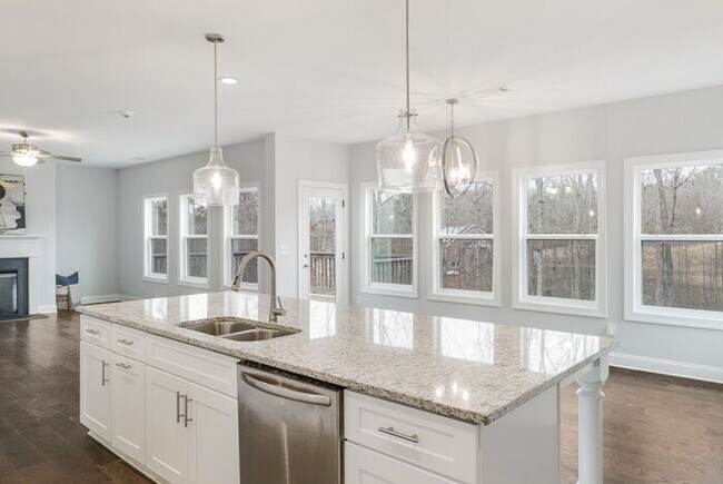 Building Photo - Stunning 4BR/4BA on 1-Acre Lot – Nearly New with Unfinished Basement