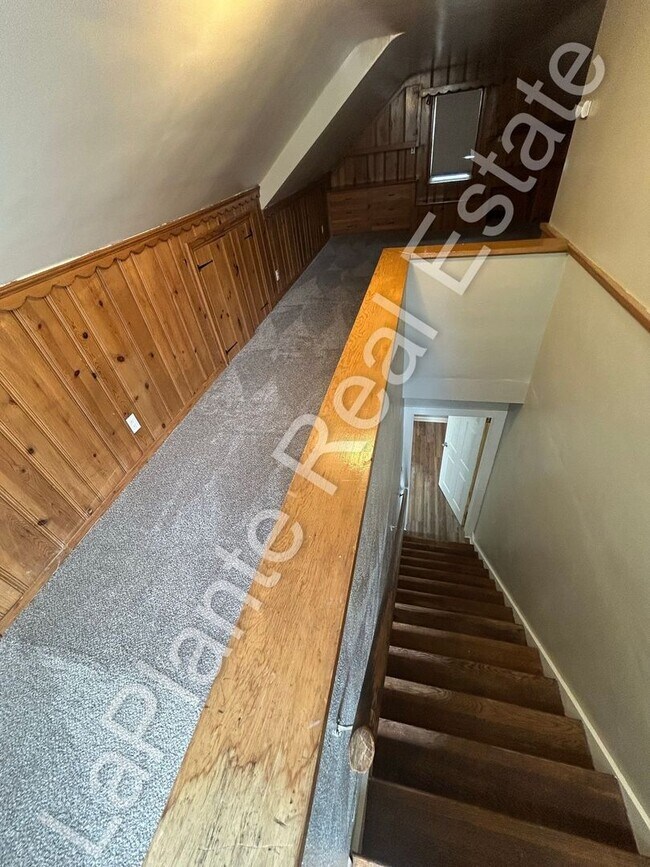 Building Photo - 1235 Glenview Rd