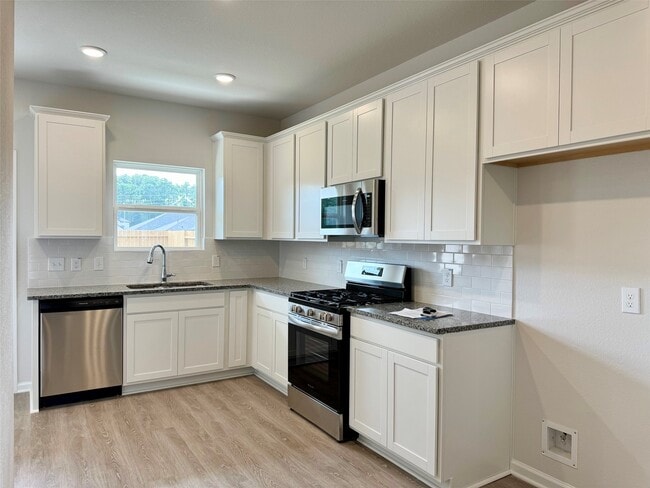Building Photo - 27395 Axis Deer Trl