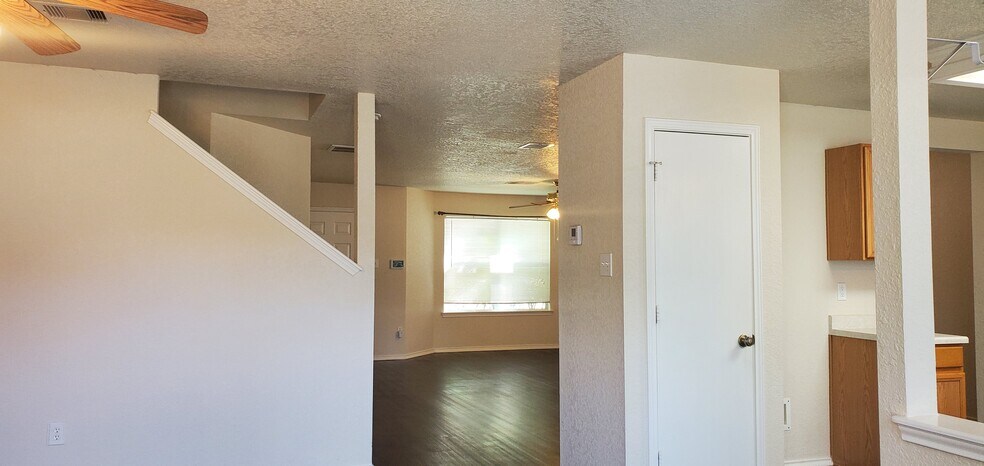 Building Photo - 11032 Monahan Park