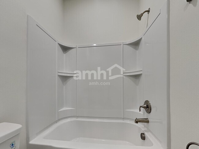 Building Photo - 940 Grafton Ridge Dr