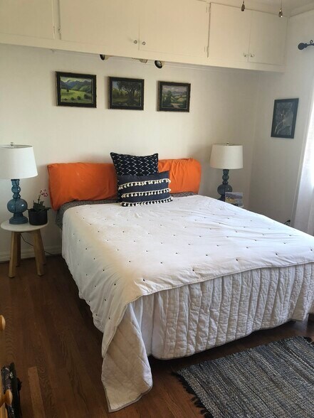 Building Photo - 2180 Foster Ave