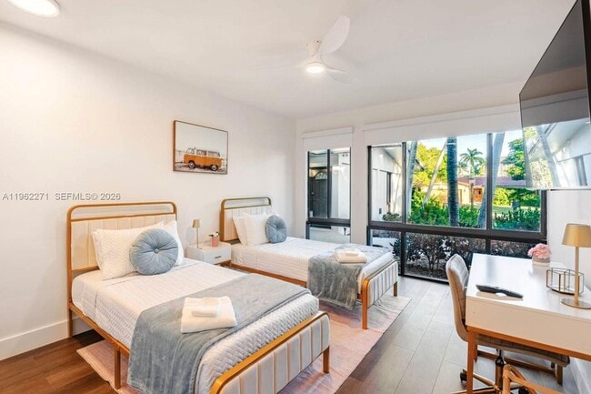 Building Photo - 636 Hibiscus Dr