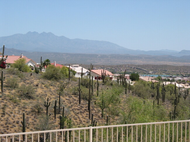 Building Photo - UNFURNISHED GREAT SINGLE FAMILY HOME