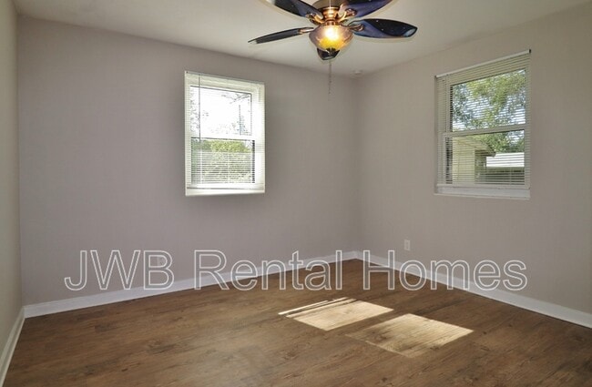Building Photo - 3054 Yanlee Ln