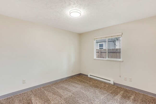 Building Photo - 2024 E Cataldo Ave