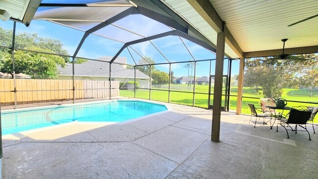 Building Photo - Luxurious 5-Bedroom Retreat with Private Pool in Ponte Vedra Beach