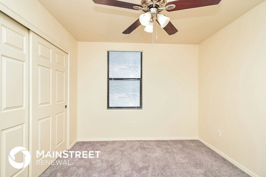 Building Photo - 1648 W Osasuna Dr