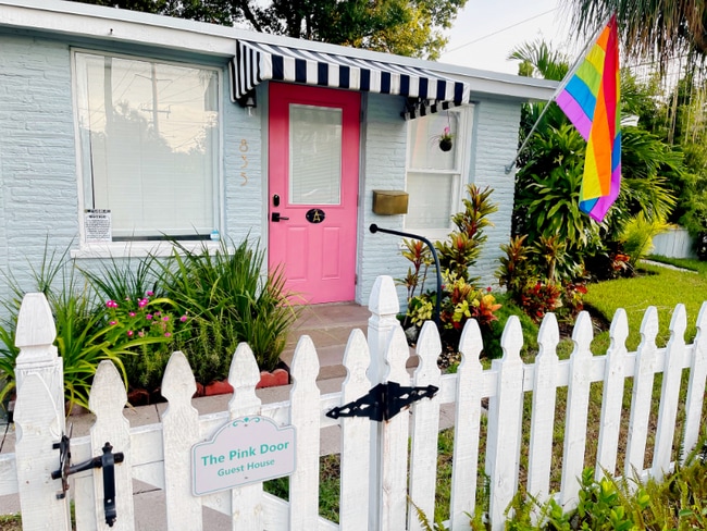 Building Photo - 835 NE 21st Dr