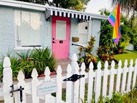 Building Photo - 835 NE 21st Dr