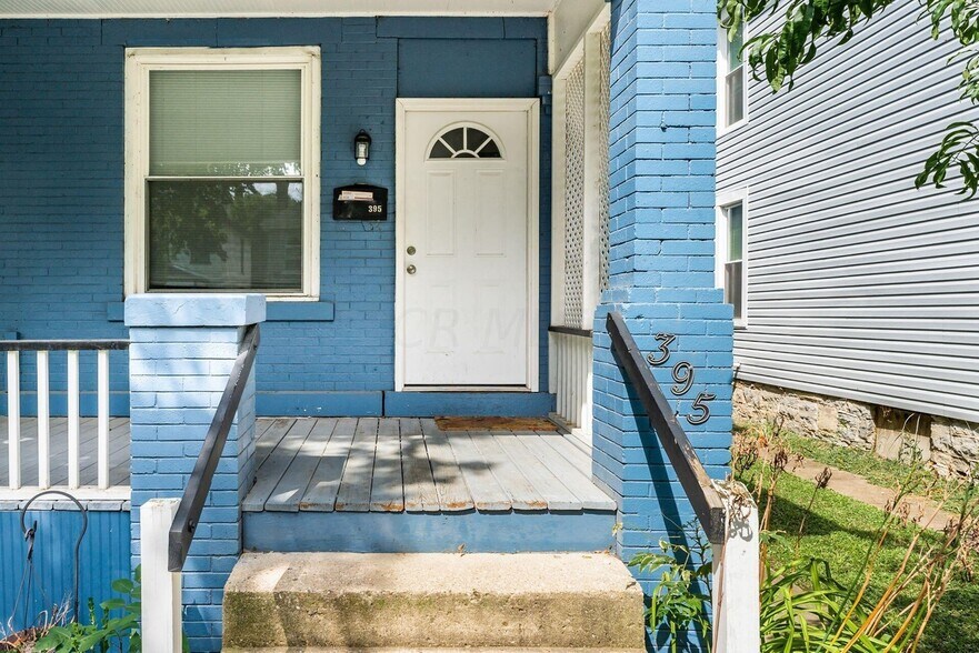 Building Photo - 397 Stoddart Ave