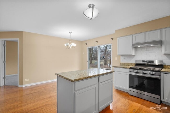 Building Photo - 2539 Lexington Ln