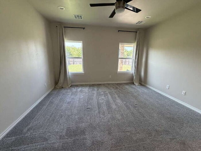 Building Photo - 3 Bed 2 Bath in NW OKC