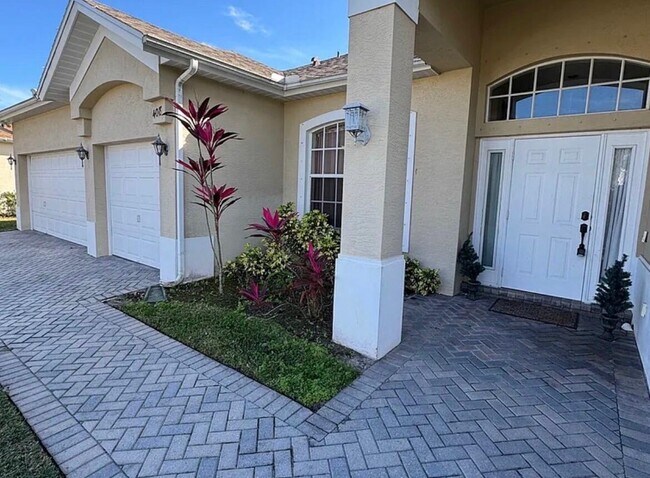 Building Photo - 408 North Key Lime Square SW