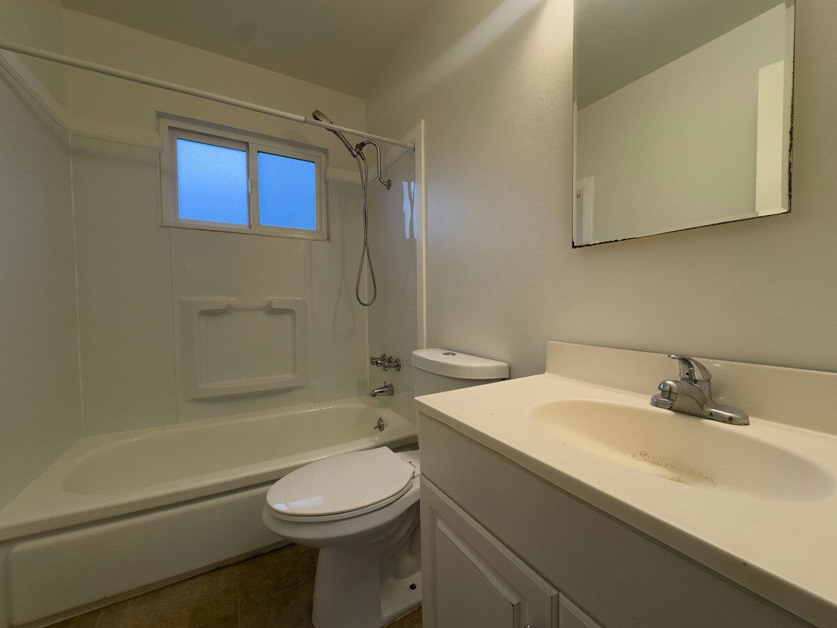 Building Photo - 6501 Raymond St