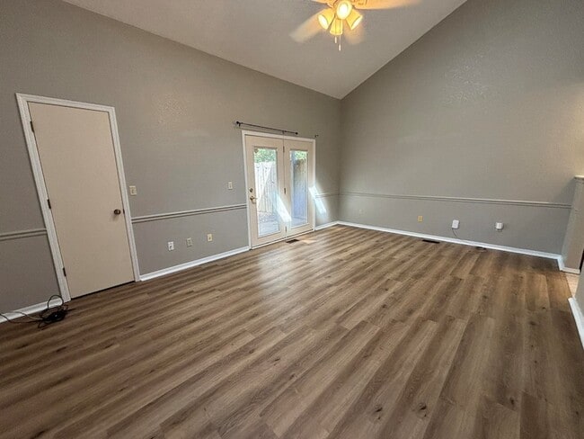 Building Photo - 1302 Briar Creek Rd