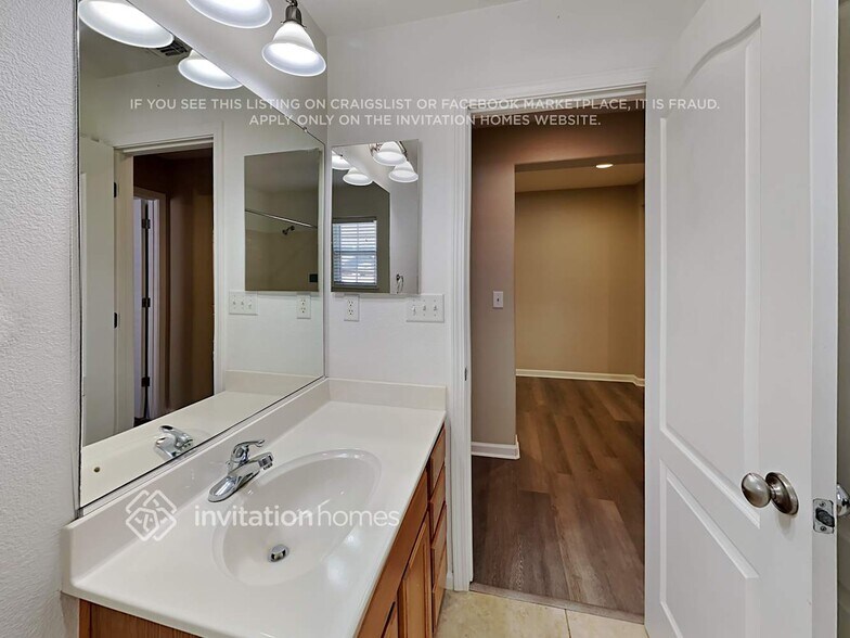 Building Photo - 2671 Nicolson Cir