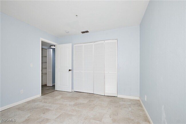 Building Photo - 824 Alderman St