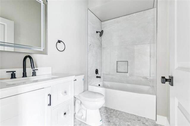 Building Photo - 2009 Governor Nicholls St