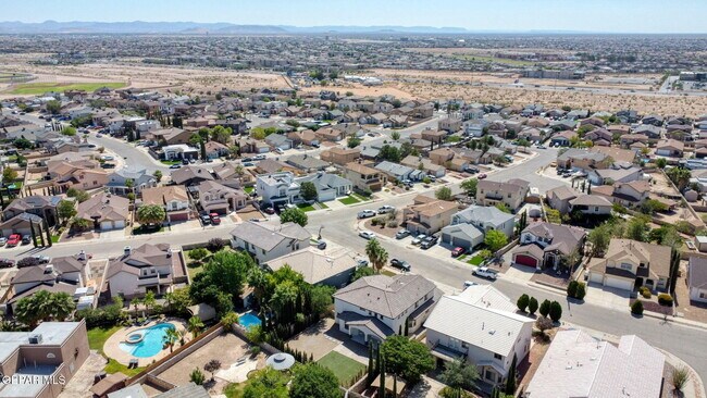 Building Photo - 3121 Tierra Paola Ln