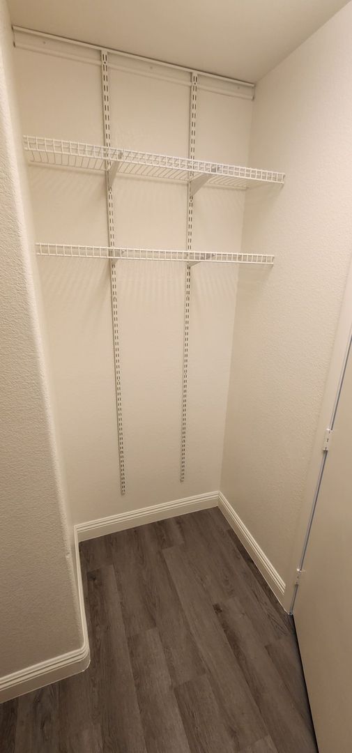 Building Photo - HOUSING CHOICE VOUCHER APPROVED! Spacious Henderson Home with Open Layout & Endless Backyard Pote...