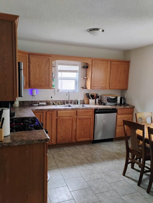 Primary Photo - 2152 St Anthony Ave