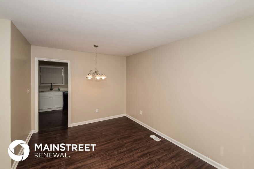 Building Photo - 1128 Lay Dr