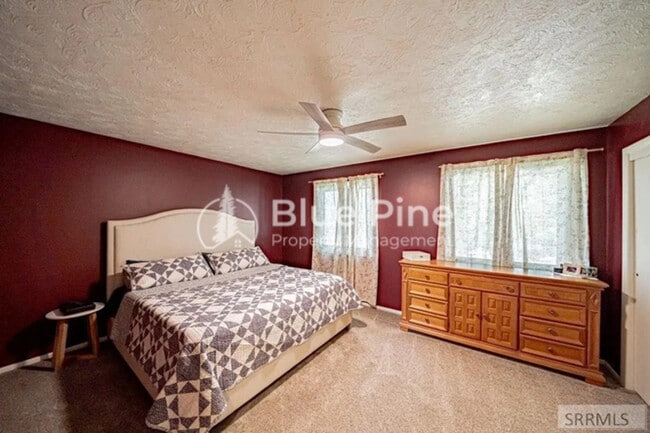 Building Photo - 648 Buckboard Ln