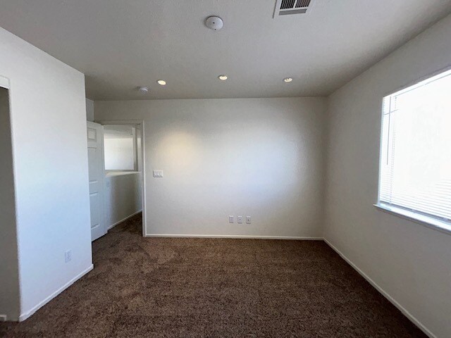 Building Photo - 6117 Breeders Cup St