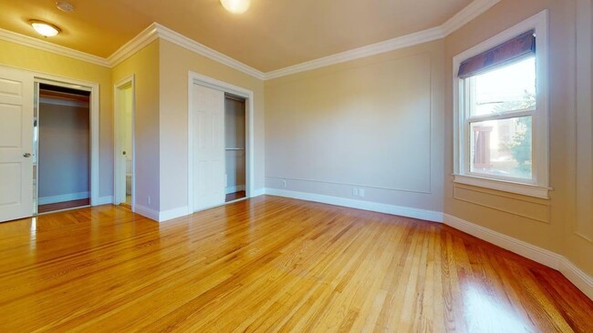Building Photo - 1587 31st Ave