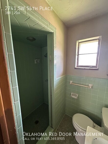 Building Photo - 2741 SW 54th Pl