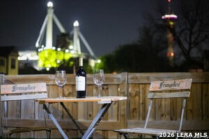 Building Photo - 325 Montana St