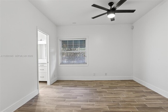 Building Photo - 6582 Via Regina