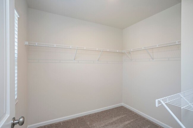 Building Photo - 2031 Sperling Dr