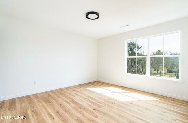 Building Photo - 1623 Francis Rd