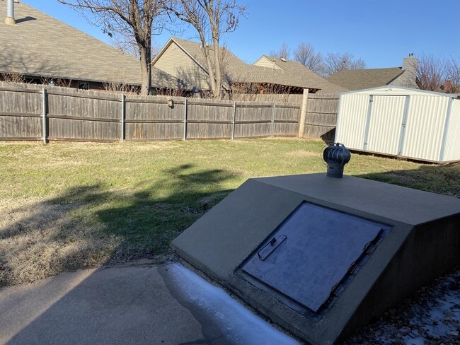 Building Photo - 541 NW 170th St