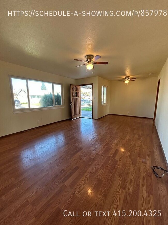 Building Photo - Charming Newly Remodeled Home in the Heart...