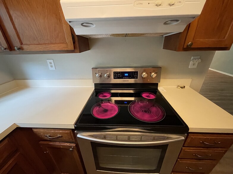 Building Photo - 12211 Stevenson Ct