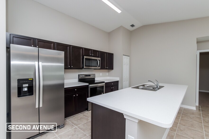 Building Photo - 1135 Tarleton St SE