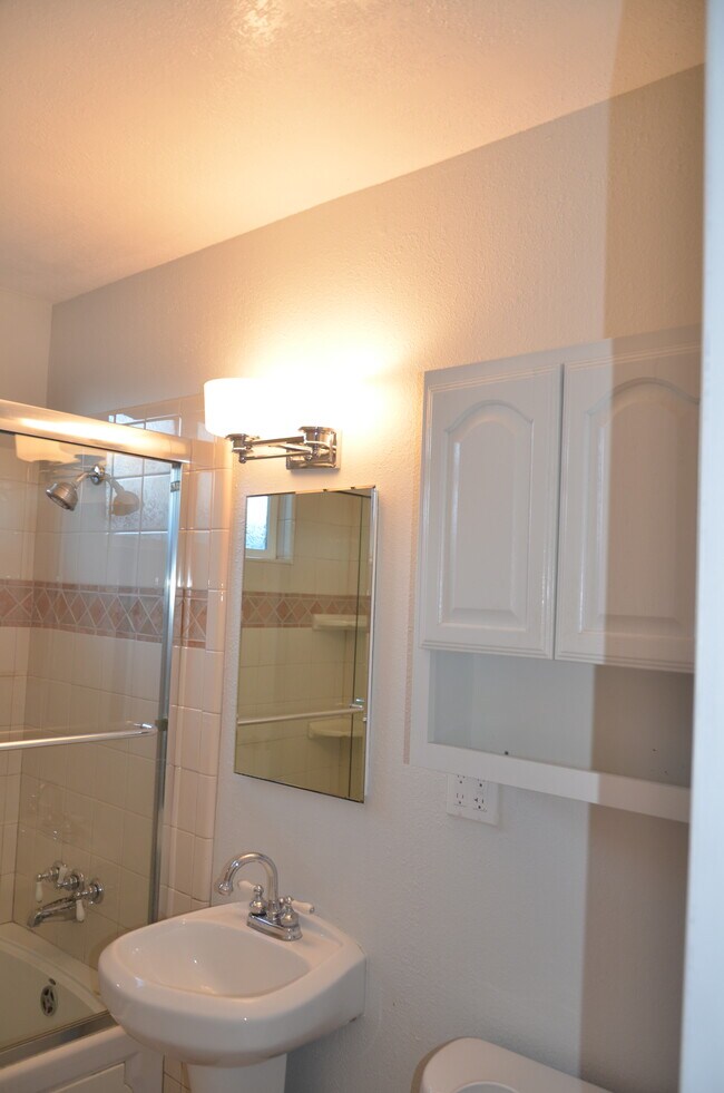 Building Photo - 4626 W 171st St